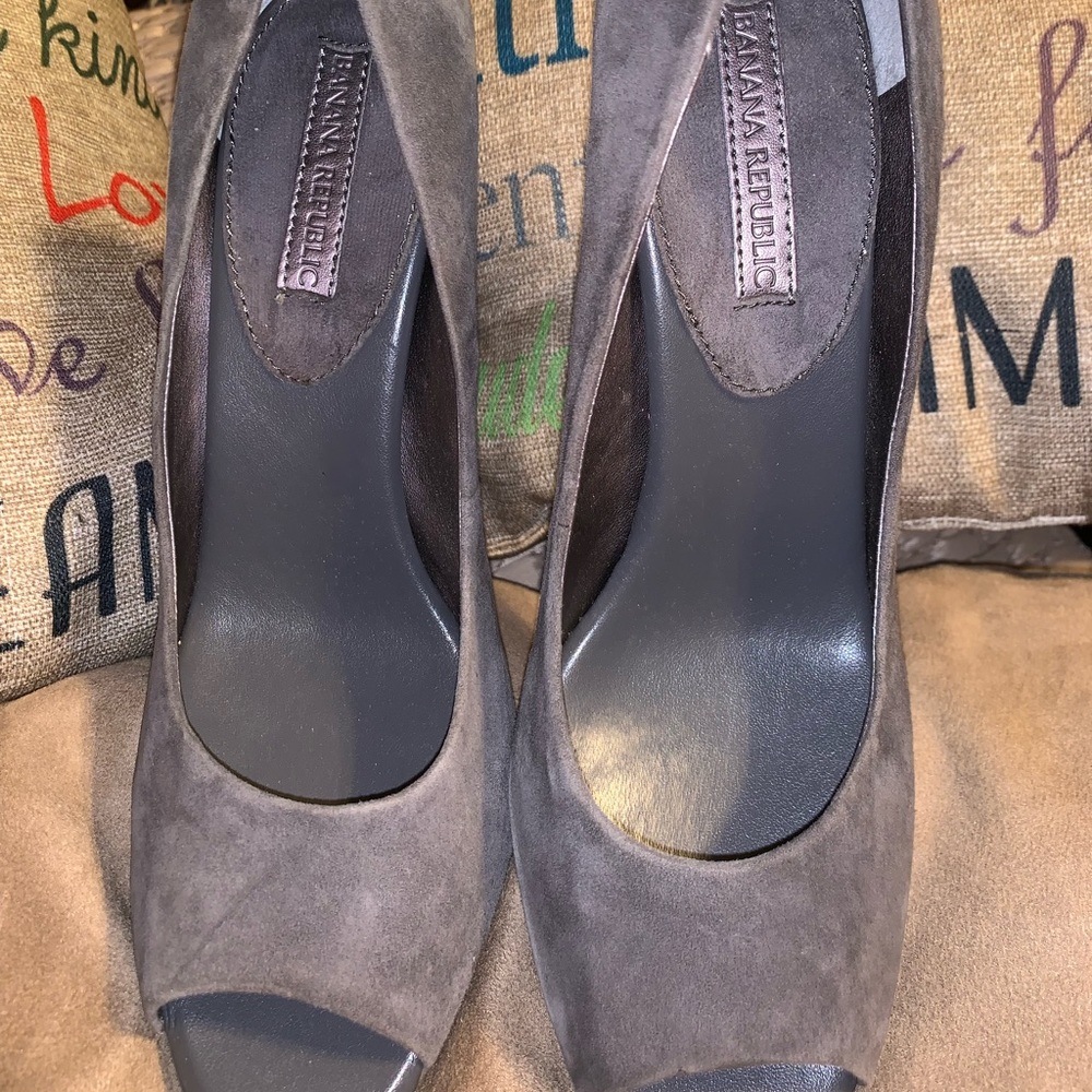 Heels Char Gray